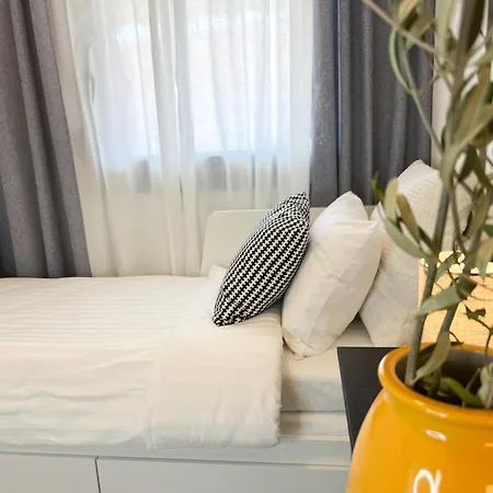 Near And Easy Parking - By Solstad * Kavala