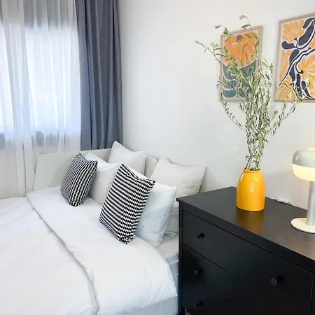 Near And Easy Parking - By Solstad * Kavala