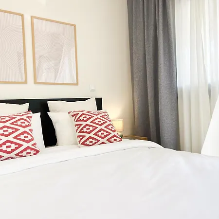 Near And Easy Parking - By Solstad Apartmán