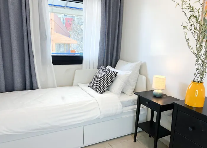 Near Beach&easy Parking - By Solstad