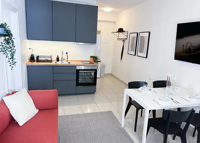 Near And Easy Parking - By Solstad